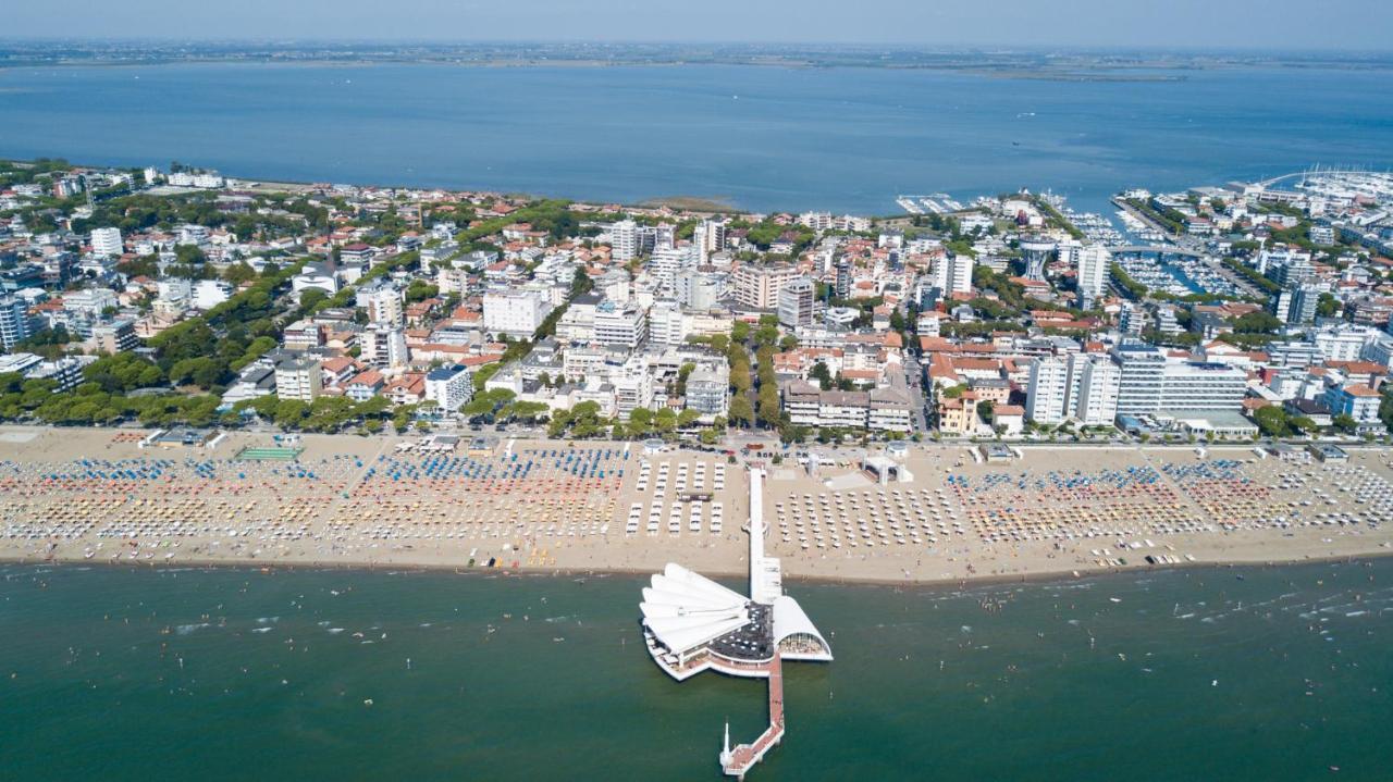 Borgo Veneziano Apartment Lignano Sabbiadoro Bagian luar foto