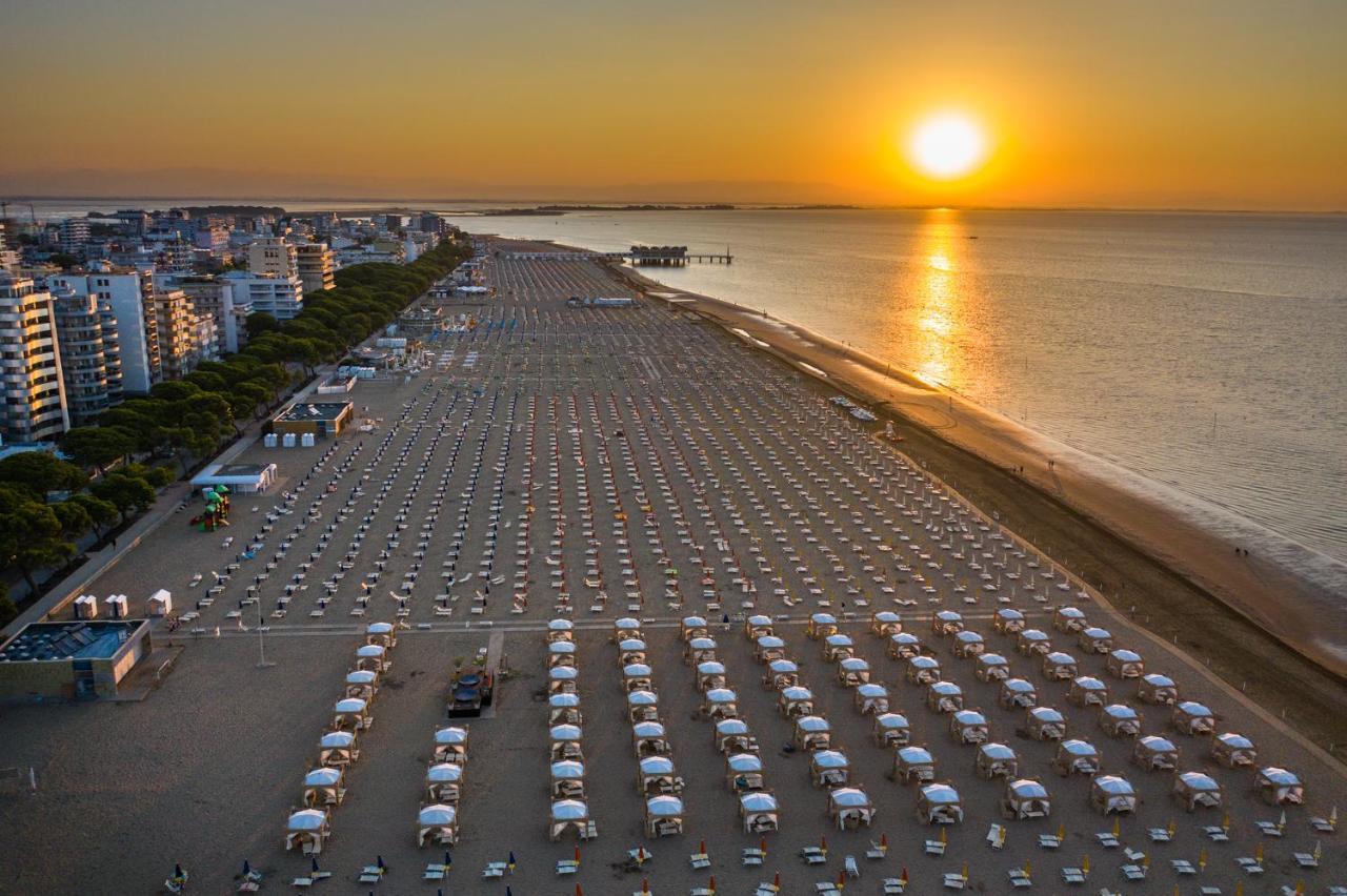 Borgo Veneziano Apartment Lignano Sabbiadoro Bagian luar foto